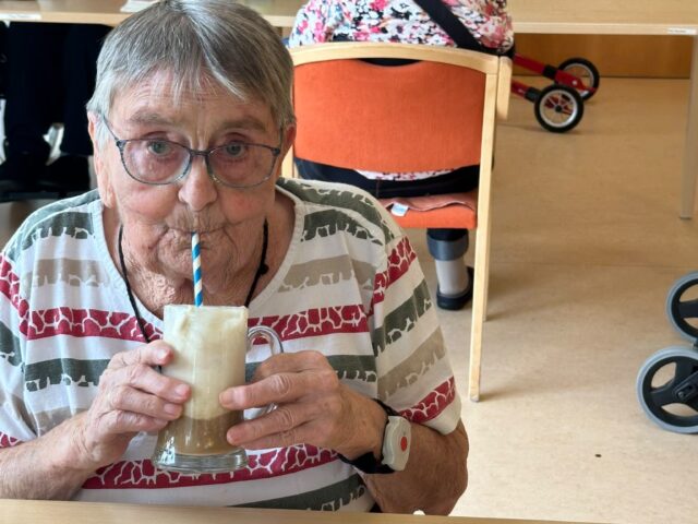 Eiskaffee-Nachmittag im Seniorenheim 🍦☕